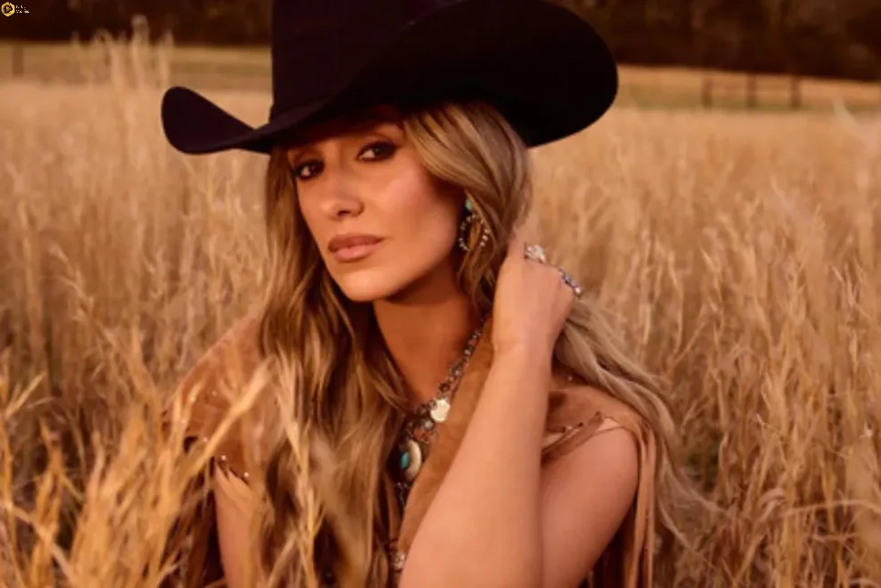 Lainey Wilson: Keepin' ...